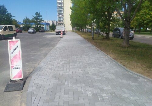 Chodnik przy ulicy Spasowskiego po remoncie