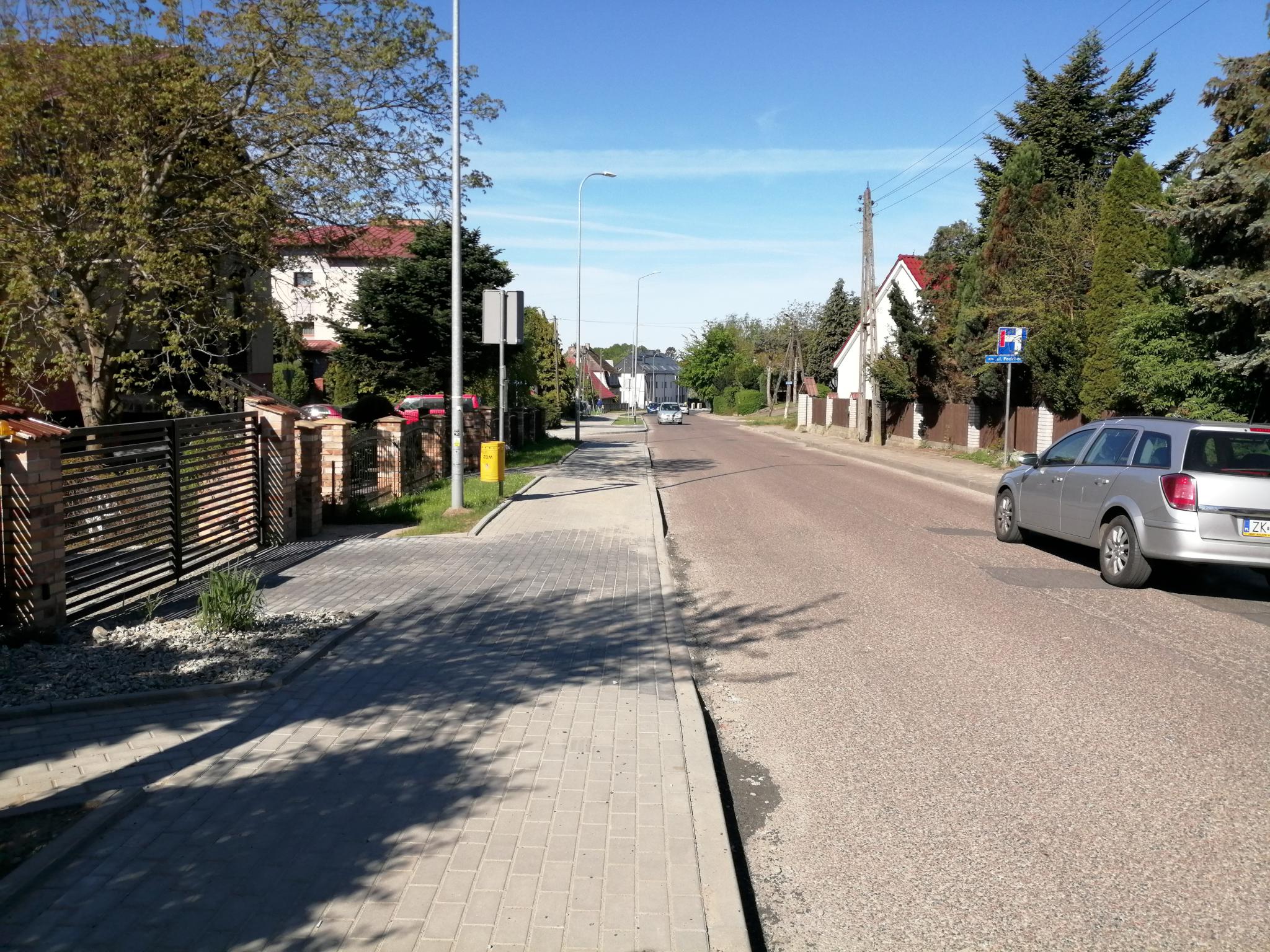 Chodnik przy ulicy Westerplatte po remoncie